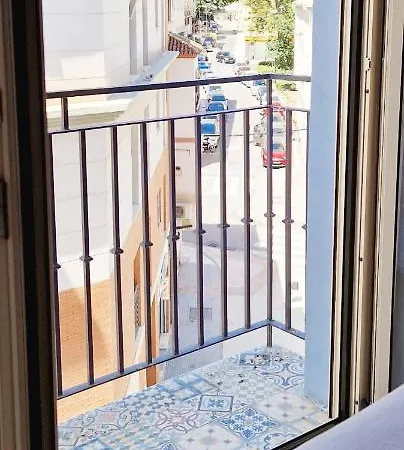 公寓 Malaga Lodge Apartments *