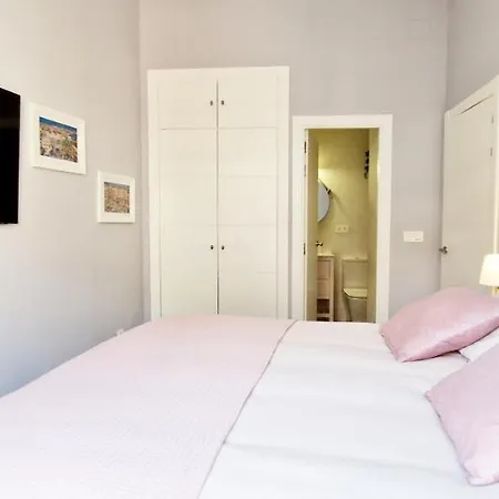Malaga Lodge Apartments 公寓