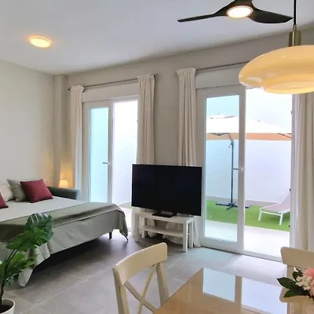 公寓 Malaga Lodge Apartments *
